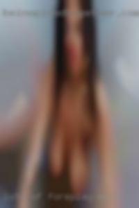 Lots of foreplay, lots of mature woman oral.