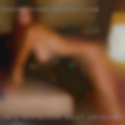Very adult personals Attractive, curvy woman.